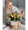Тюльпаны в кашпо ручной работы