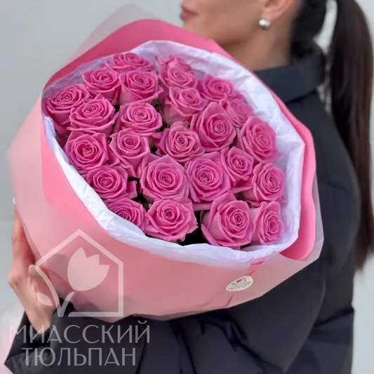 Букет из 25 розовых роз Aqua