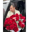 Корзина премиальных французских роз и эвкалипта