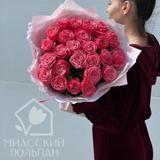 25 роз сорта Bubble Gum