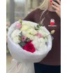Сборный букет с розой, хризантемой и эустомой