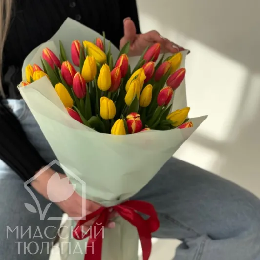 Моно букет с тюльпанами