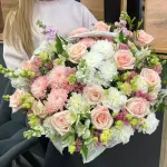 Цветы в корзине