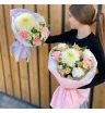 Сборный букет хризантем, альстромерий и диантусов