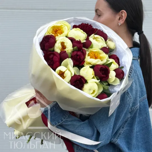 Букет премиальных пионов