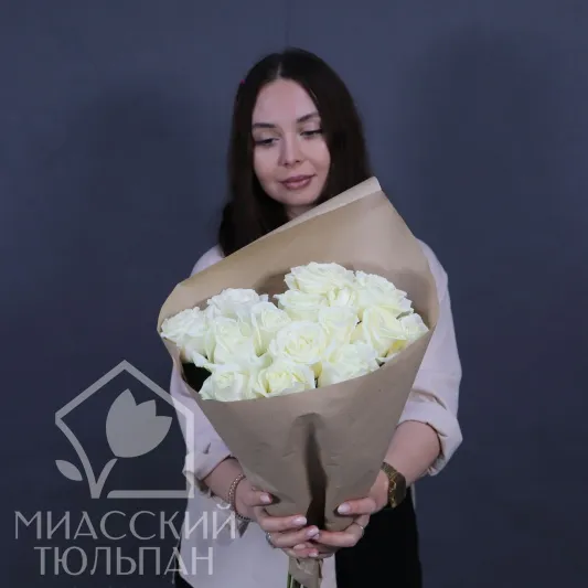 Букет из белых роз 15 шт